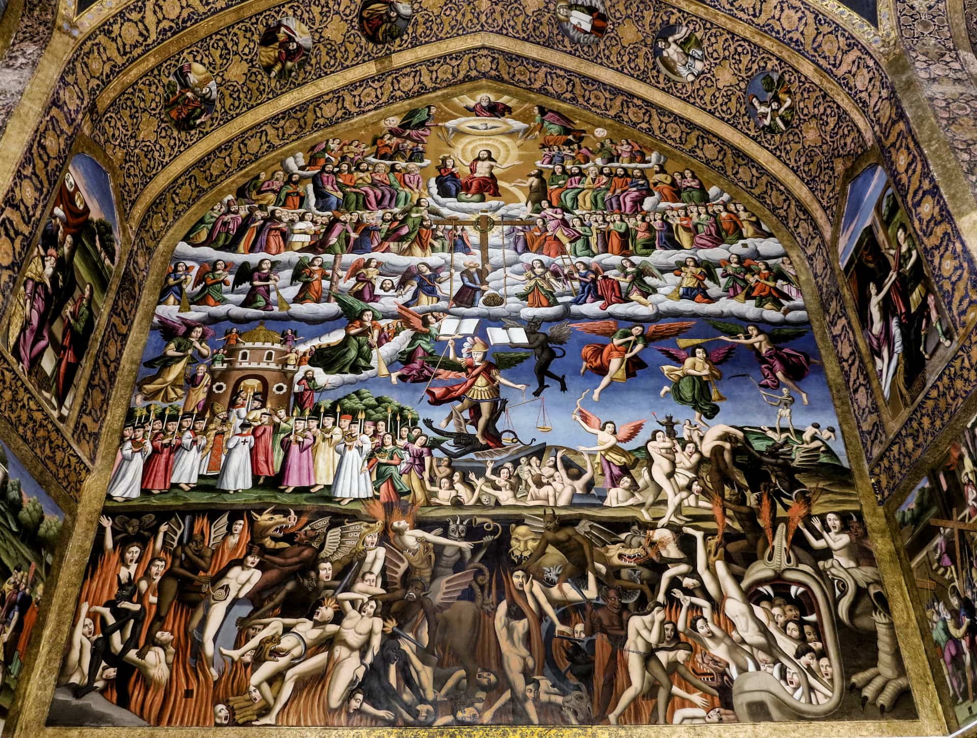 Christmas in Iran: Inside The 17th Century Iranian-Armenian Monastery of St. Amenaprkich (Vank Church) — In Pictures